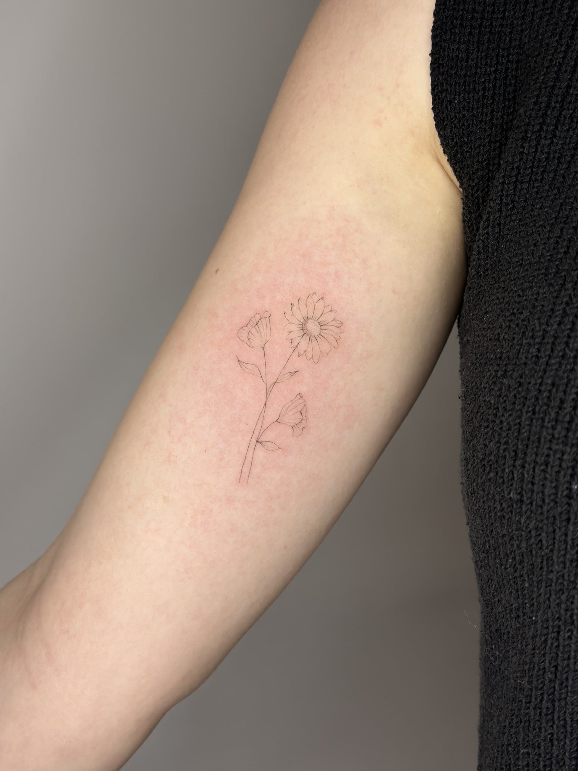 Feine Linien Tattoo Münster – SINO